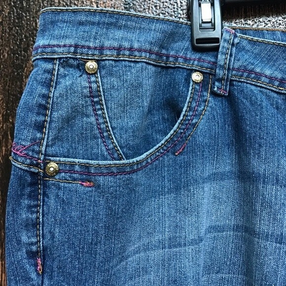 Ecko Red Denim Distressed Studded Back Pocket Straight Leg Jeans Women's Size 22 - Picture 4 of 16